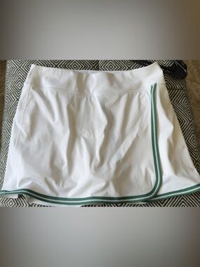 Athleta White Crosscourt Tipped Skort